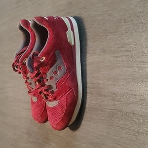 Mens Saucony Courageous